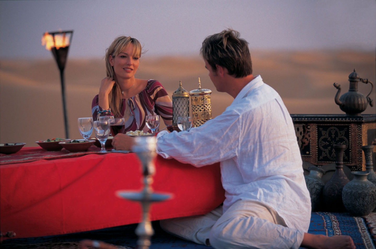 https://d3r8gwkgo0io6y.cloudfront.net/upload/dinner at desert.jpg